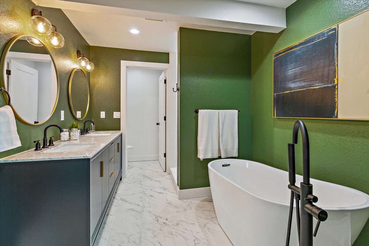 Oak Street Renovation — image 4