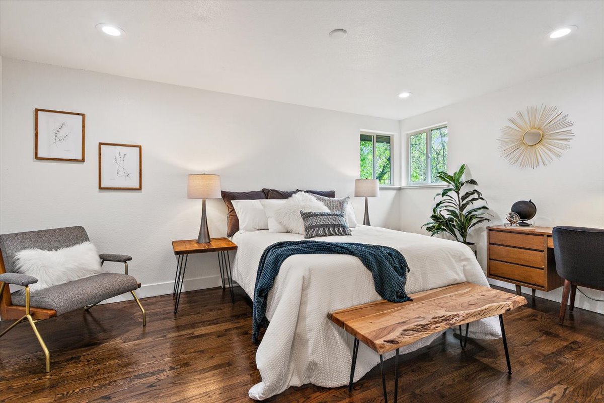 Oak Street Renovation — image 5